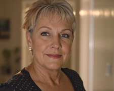 Manžel, který před dvěma lety odjel do zahraničí za svou milenkou, se nečekaně objevil ve dveřích. Řekl, že se chce vrátit, jako by se nic nestalo