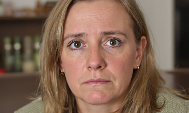 Po smrti maminky mi sousedka předala její deník: "Říkala, že ti ho mám dát, pokud se sem někdy vrátíš."