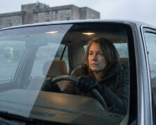 Našla jsem v jeho bundě účtenku z hotelu. Bylo to sedm kilometrů od našeho domu