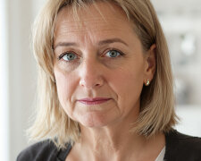 Můj muž přinesl domů závěť své matky. Teprve tehdy jsem pochopila, že jsem za třicet let nikdy nebyla součástí téhle rodiny