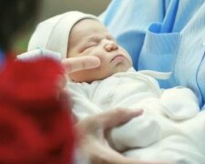 Z nemocnice mě propustili s jedním dítětem, domů jsem dovezla dva