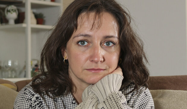 Dozvěděla jsem se, že můj manžel vede dvojí život. Když jsem se rozhodla ho odhalit, zjistila jsem, že ta druhá žena o ničem také nevěděla