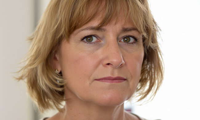 "V noci naší výročí se vrátil pozdě a voněl cizím parfémem". Ještě ten samý večer jsem zjistila, komu ta vůně patří